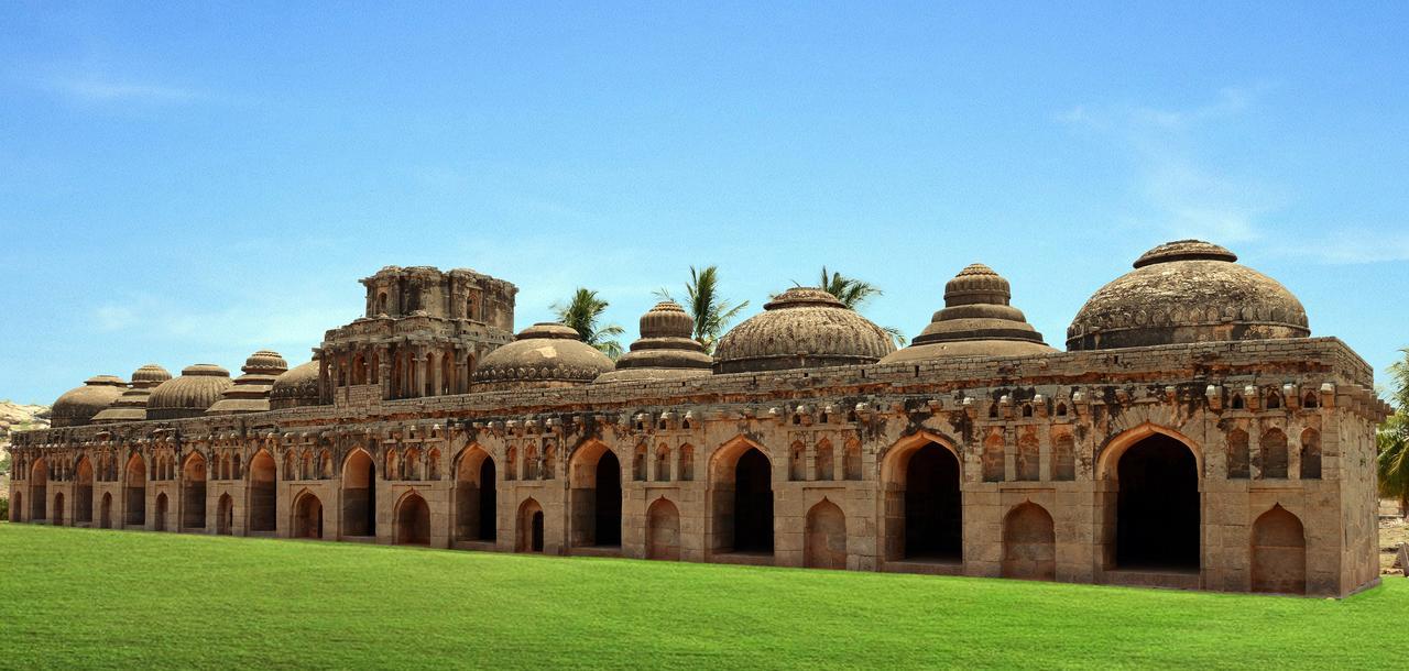 Clarks Inn Hampi Kamalapur Exterior photo